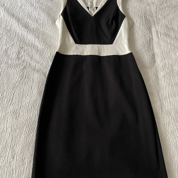 Banana Republic Black and White Pencil Dress, 2P - Picture 3 of 8